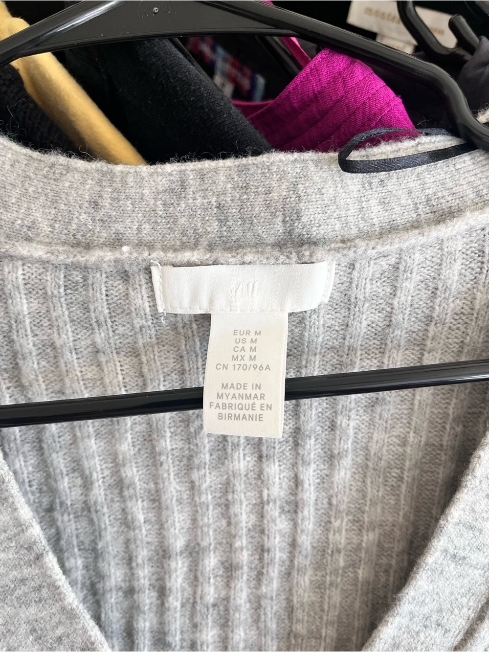 H&M Light Gray Ribbed V-Neck Button Cardigan - Picture 4 of 4